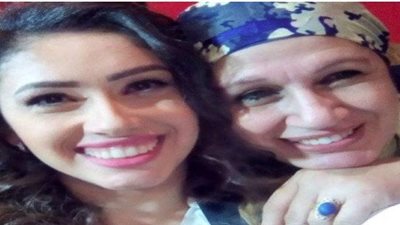 الموت يغيب والدة ريم احمد وانهيارها أثناء تشييع الجثمان لمثواه الأخير