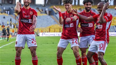 الأهلي يداوي جراحه ويعود للانتصارات المحليه بالفوز على الإسماعيلي في الدورى