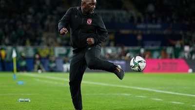 موسيماني يستعيد ذكرياته بالميدالية البرونزية مع الأهلي