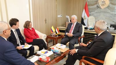 وزير التعليم العالي يبحث آليات التعاون العلمي مع سفيرة كولومبيا