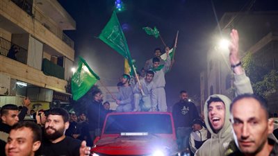 حماس تُعلن عدد الأطفال الفلسطينيين الأسري في سجون الاحتلال