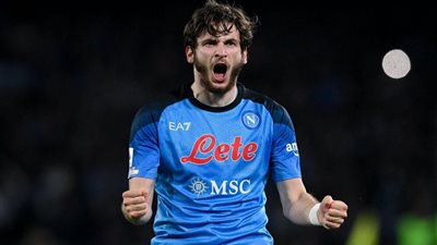 إنجاز فريد من نوعه .. كفاراتسخيليا لاعب الشهر في الدوري الإيطالي