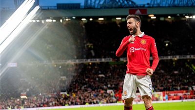 فيرنانديز يُعلن نفوذه ويُنهي حُكم راشفورد بلقب أفضل لاعب في مانشستر يونايتد