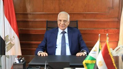 محافظ الجيزة يعتمد التعريفة الجديدة لسيارات النقل الجماعي