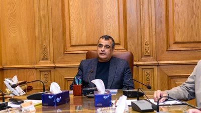 وزير الإنتاج الحربي يتابع مستجدات بعض بحوث الشركات التابعة