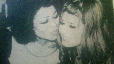 اعتزلت الفن من أجل ابنتها سهير رمزى.. فى ذكرى رحيل درية أحمد