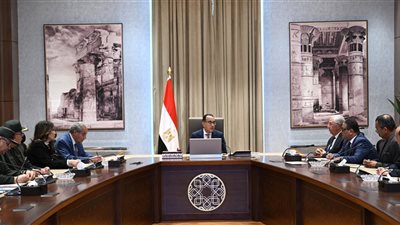 بدء إجراءات توفير مخزون استراتيجي من السلع الأساسية لضبط الأسواق