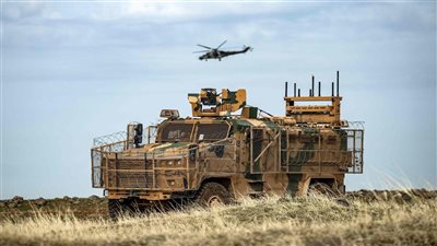 قصف صاروخي يستهدف قاعدة أميركية في سوريا