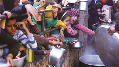 مأساة شمال غزة.. مخاطرة من أجل الحصول على الطعام والمساعدات