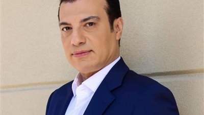 إيهاب توفيق يتخذ إجراء قانوني ضد الشركة المنظمة لحفله.. تعرف