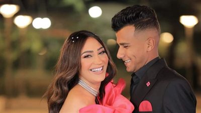 زوجة عصام صاصا تعرب عن سعادتها عقب الإفراج عنه