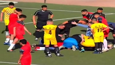بسبب تدخل عنيف.. سقوط الشاب وسيم جزار جثة هامدة أثناء المباراة