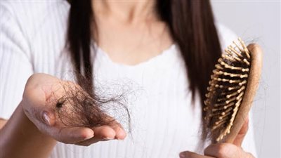 تعرف على أفضل 6 أطعمة تعالج تساقط الشعر