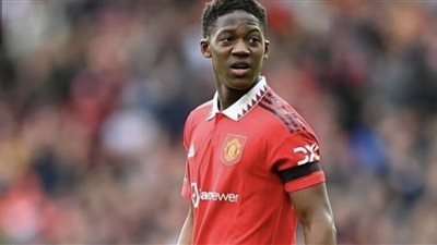 بعد إشعال الملاعب: يونايتد يعدل عقد ماينو بزيادة الراتب