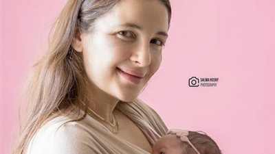 شام الذهبي تشارك جمهورها صورة مبهجة مع ابنتها 