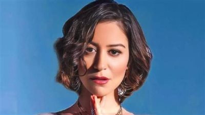 “منة شلبي” تروي قصة نجاحها وأسرار تطلعاتها الفنية