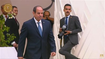 السيسي يفتتح محطة قطارات بشتيل الجديدة على مساحة 57 فدانا