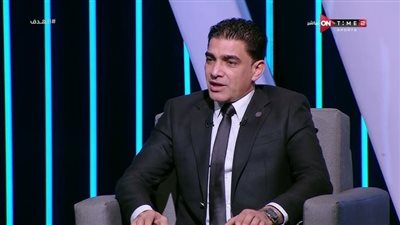 إبراهيم نور الدين يحاضر لاعبي بيراميدز قبل السوبر المصري