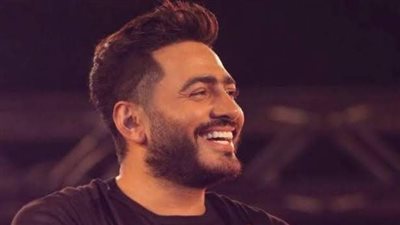 تامر حسني عن حفله بالإسكندرية: تشرفت بوجودي وسط أهلي حبايب قلبي