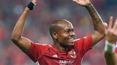 بيرسي تاو يقود هجوم الأهلي أمام سيراميكا كليوباترا في كأس السوبر المصري 