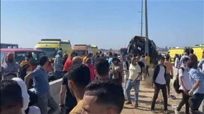 تفاصيل حادث تصادم فريق برنامج العباقرة بـ طريق الواحات