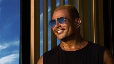 حيثيات معاقبة الفنان عمرو دياب: المحكمة لم تطمئن وشعرت بالريبة تجاه الشباب