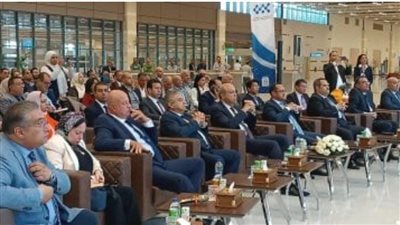 وزارة الطيران تفتتح أول مبنى صديق للبيئة بمطار برج العرب