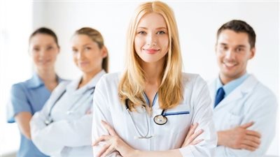 وظائف لـ أطباء الجلدية والأسنان بـ السعودية.. تعرف