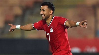 منتخب مصر يتغنى بإنجازات «تريزيجيه» مع الفراعنة
