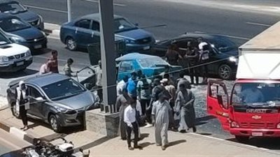 اختلال عجلة القيادة وراء إصابة 4 أشخاص بـ الجيزة 