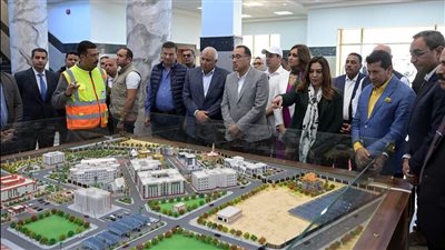 رئيس الوزراء يوجه بسرعة انتقال موظفى الحكومة لـ العاصمة الإدارية بالوادي الجديد