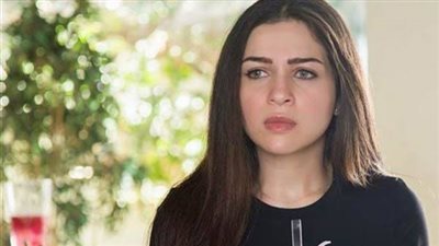 لمساندة صديقته.. تامر حسني أبرز الحضور فى جنازة والدة مي عز الدين