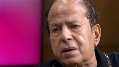 نجوم الفن يحرصون على تقديم واجب العزاء في عادل الفار