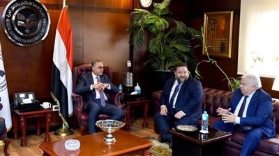 بـ1.6 مليار دولار.. هيئة الاستثمار وهينفرا البولندية تبحثان إنشاء مشروع الأمونيا الخضراء