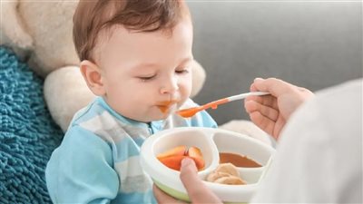 احذري! أطعمة لا تناسب الأطفال تحت سن 5 سنوات