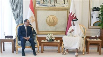 السيسي يؤكد التزام مصر بتطوير العلاقات مع قطر على كافة الأصعدة