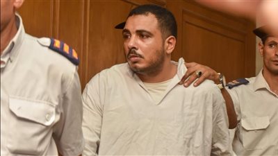 دفاع سفاح التجمع: موكلي مريض نفسي عشان كدا بيستمتع بتعذيب ضحاياه