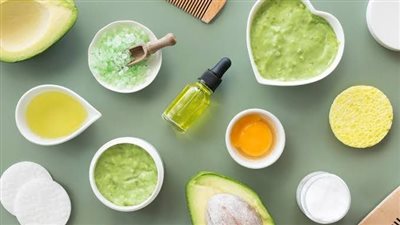 استعيدي جمال شعرك التالف.. علاجات منزلية بسيطة بالأفوكادو والمكونات الطبيعية