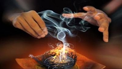 استولى على مجوهرات السيدات.. ضبط «دجال» بتهمة النصب والإحتيال بالجيزة