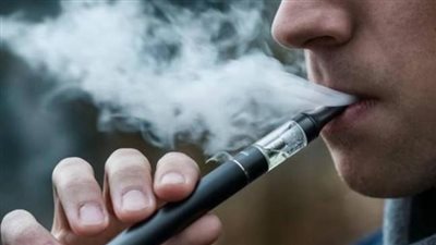 حتى بدون نيكوتين.. دراسة تكشف مخاطر السجائر الإلكترونية على الصحة