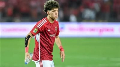 أول رد فعل من الأهلي بعد أزمة وكيل عاشور