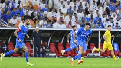 الهلال ينتزع فوزًا قاتلًا على الرائد في مباراة مثيرة بدوري روشن السعودي