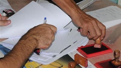 تقودها ربة منزل.. ضبط عصابة تزوير الشهادات الجامعية بالإسكندرية