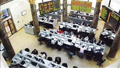 تراجع مؤشرات البورصة المصرية بضغط من مبيعات العرب والأجانب