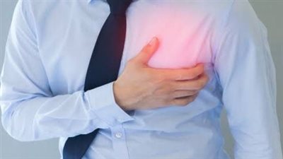 لا تتجاهلها.. 6 علامات لألم الصدر قد تشير إلى مشكلة صحية خطيرة