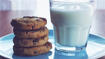 حلويات شهية وصحية: كوكيز وكب كيك بالعسل الأسود لأوقات المذاكرة