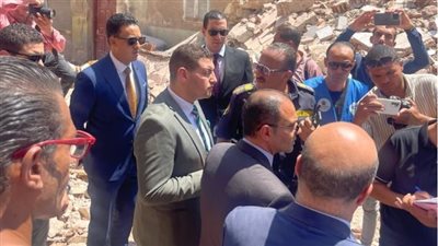 النيابة الإدارية تعاين موقع انهيار «تندة خرسانية» بالإسماعيلية 