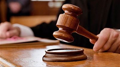 من 10 سنوات لـ 5.. تخفيف حكم المتهم بـ رشوة الجمارك