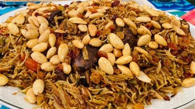 وجبة عشاء تدفي.. طريقة تحضير «الشعرية باللبن»