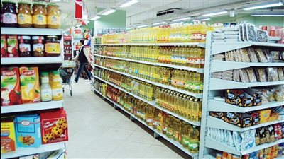 الزيت والأرز.. أسعار السلع الأساسية في الأسواق بمصر اليوم